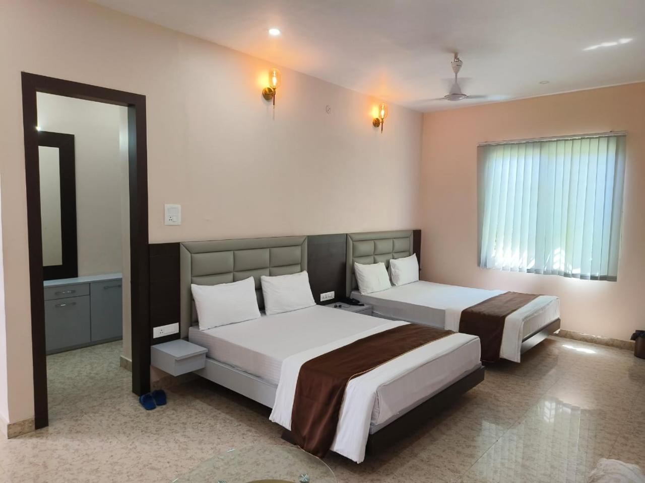 Jaanki Farms & Resorts Jorhāt Esterno foto