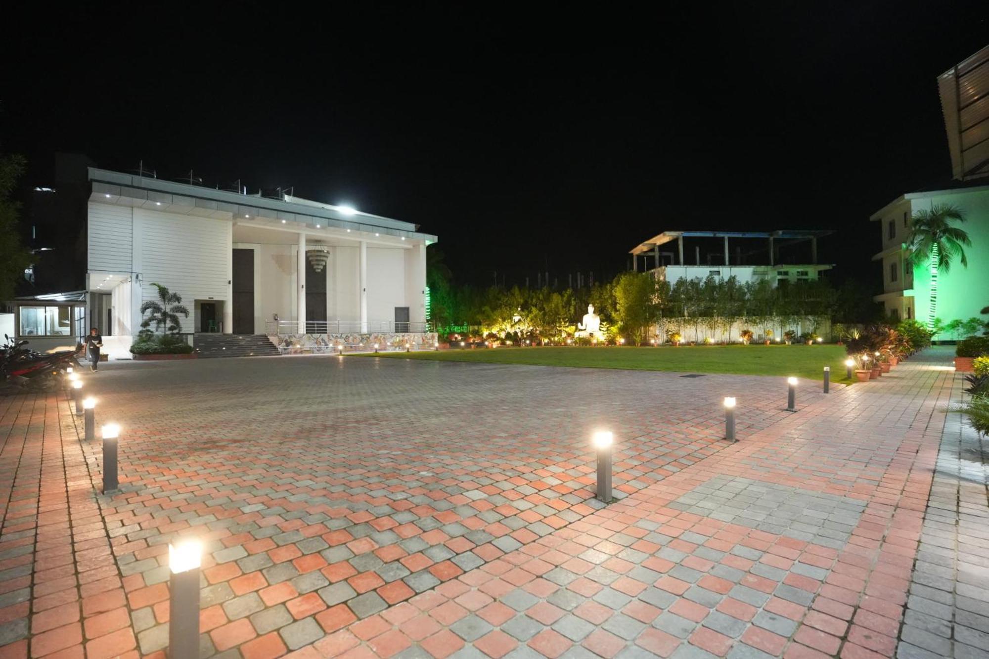 Jaanki Farms & Resorts Jorhāt Esterno foto